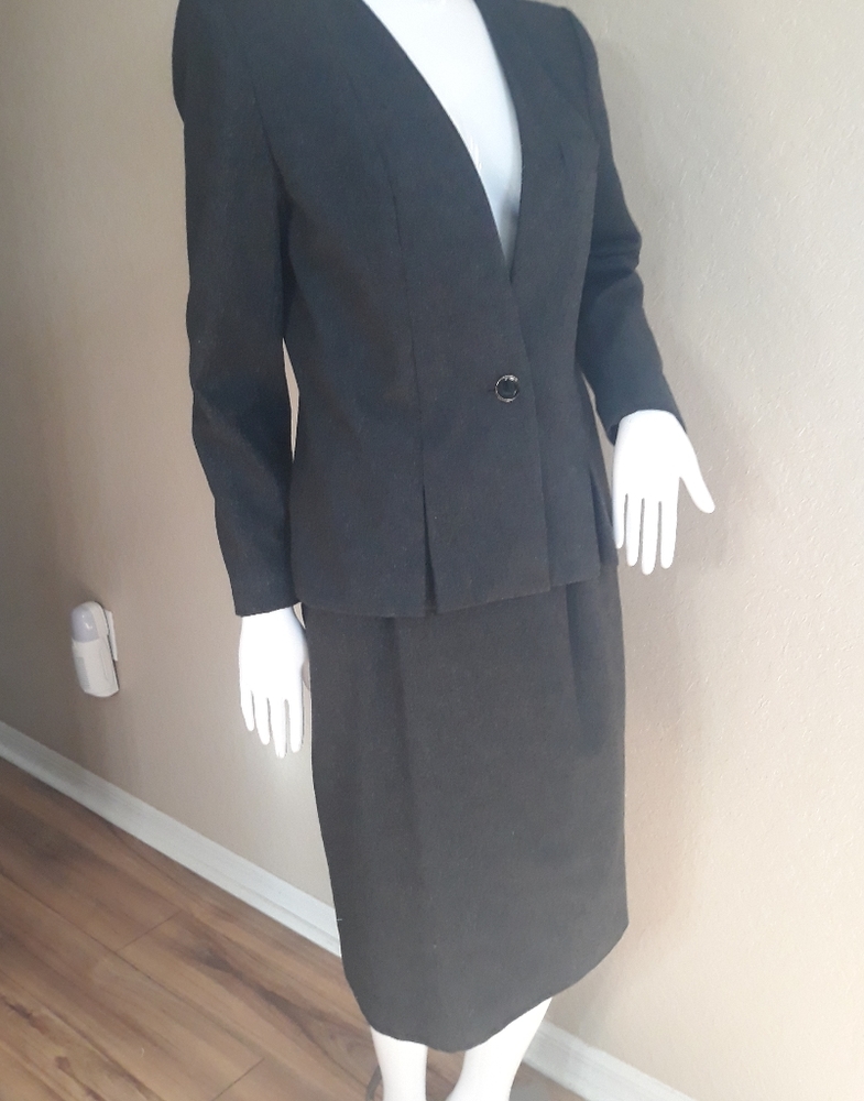 Amazing!!! Vintage La Suit Skirt Set
